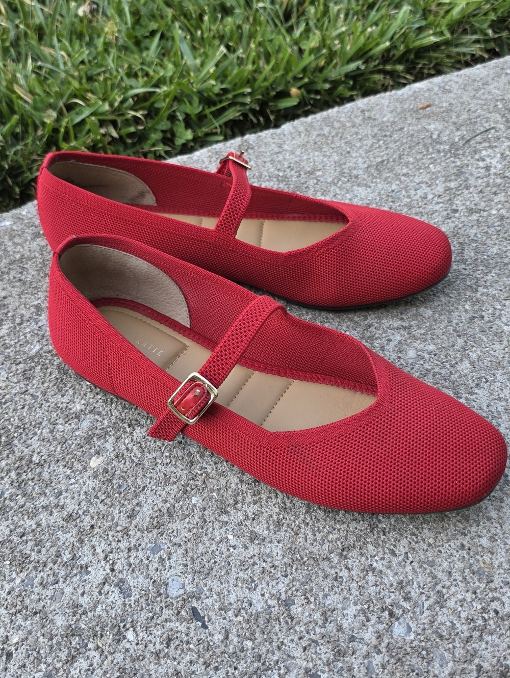 ❤️ Red Mary Jane Flats – Like New Condition ❤️ - Picture 2 of 5